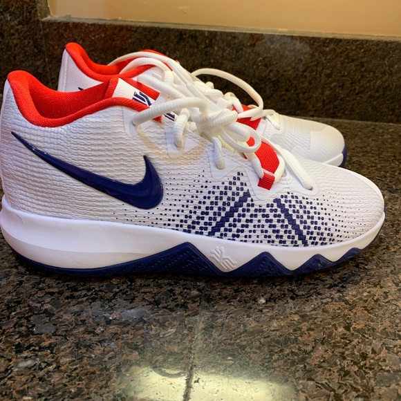 Nike Other - Kyrie Flytrap (GS) Youth